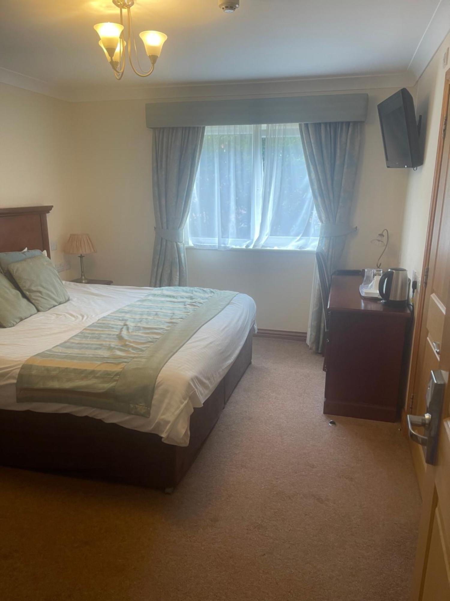 Hotel The Chetwynde - Self Check In Hmo *
